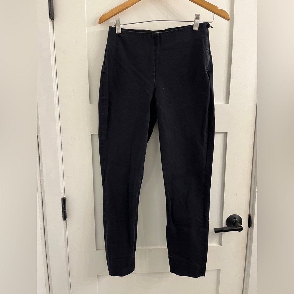 Everlane Slim Leg Cropped Pant in Black - Size 4